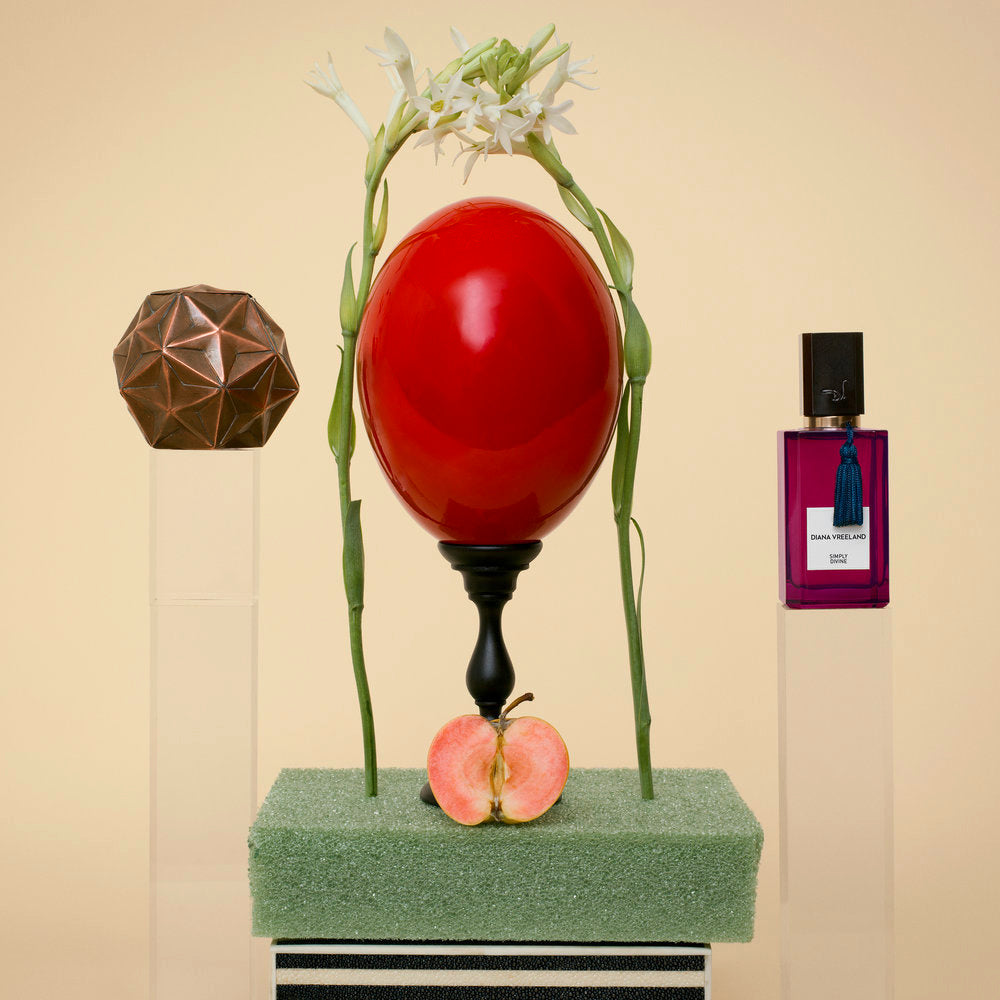 Diana_Vreeland_SimplyDivine_V4